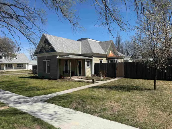 426 N Lincoln St, Cheney, KS 67025