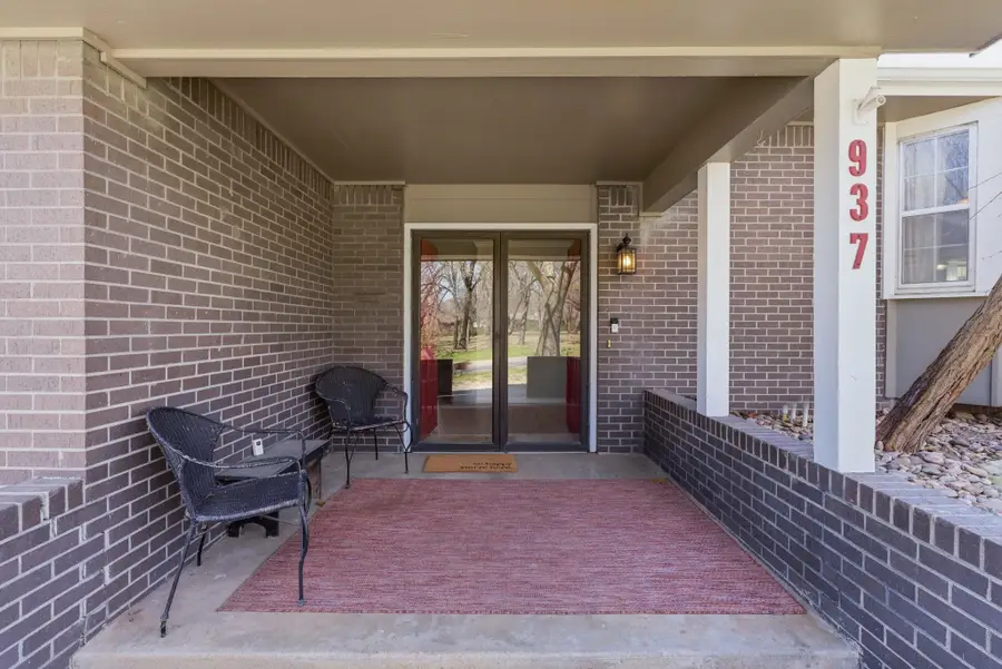 937 N Marguerite Pkwy, Derby, KS 67037 - #3
