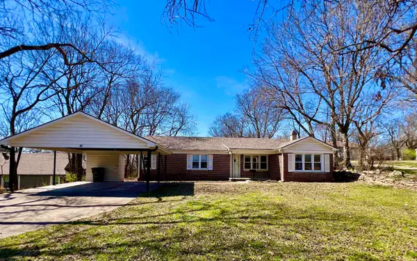 607 N 9th, Arkansas City, KS 67005