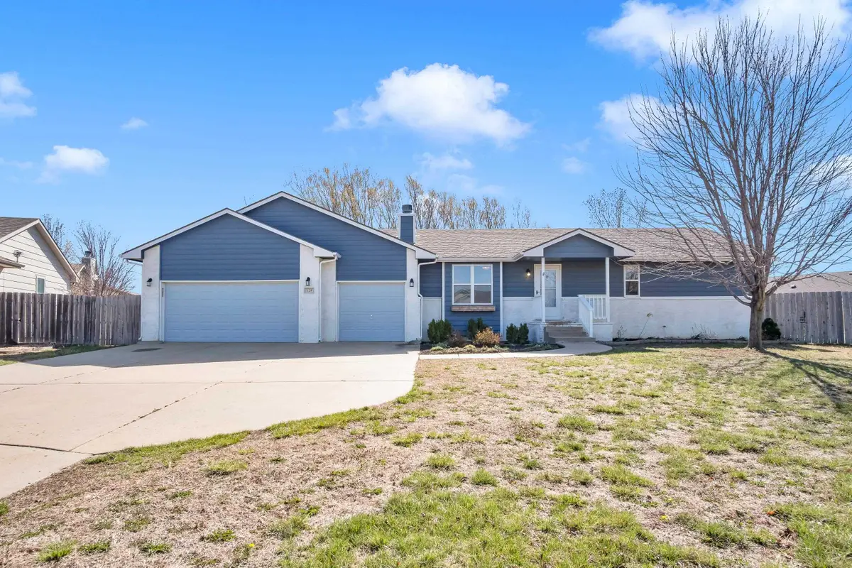 129 Sheffield Ct, Newton, KS 67114 - #1