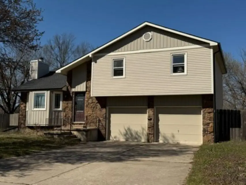 339 N Parkdale Ct, Wichita, KS 67212 - #3