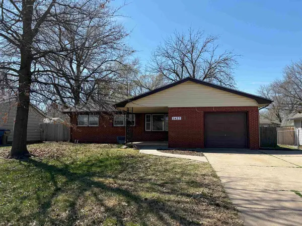 1427 N Community Dr, Derby, KS 67037