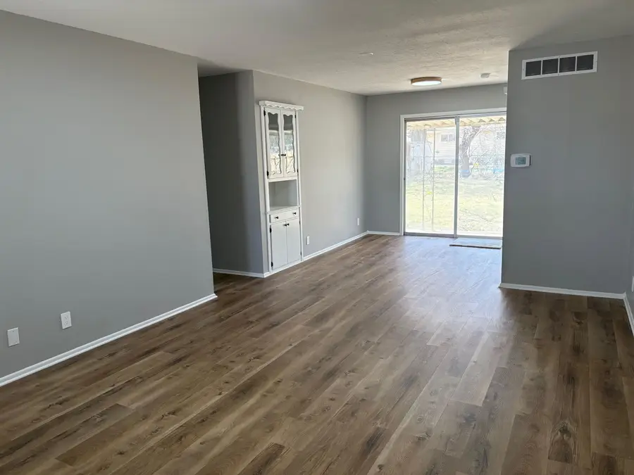 1427 N Community Dr, Derby, KS 67037 - #3