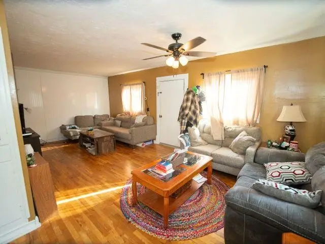 311 S Birch St, Hillsboro, KS 67063 - #2