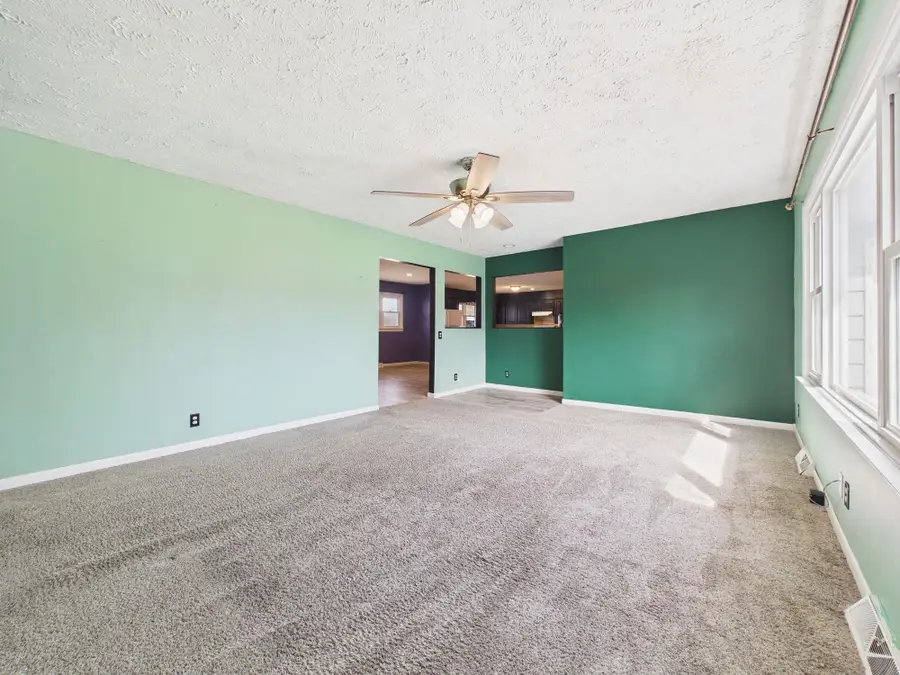 4 Louis Dr, Mulvane, KS 67110 - #3