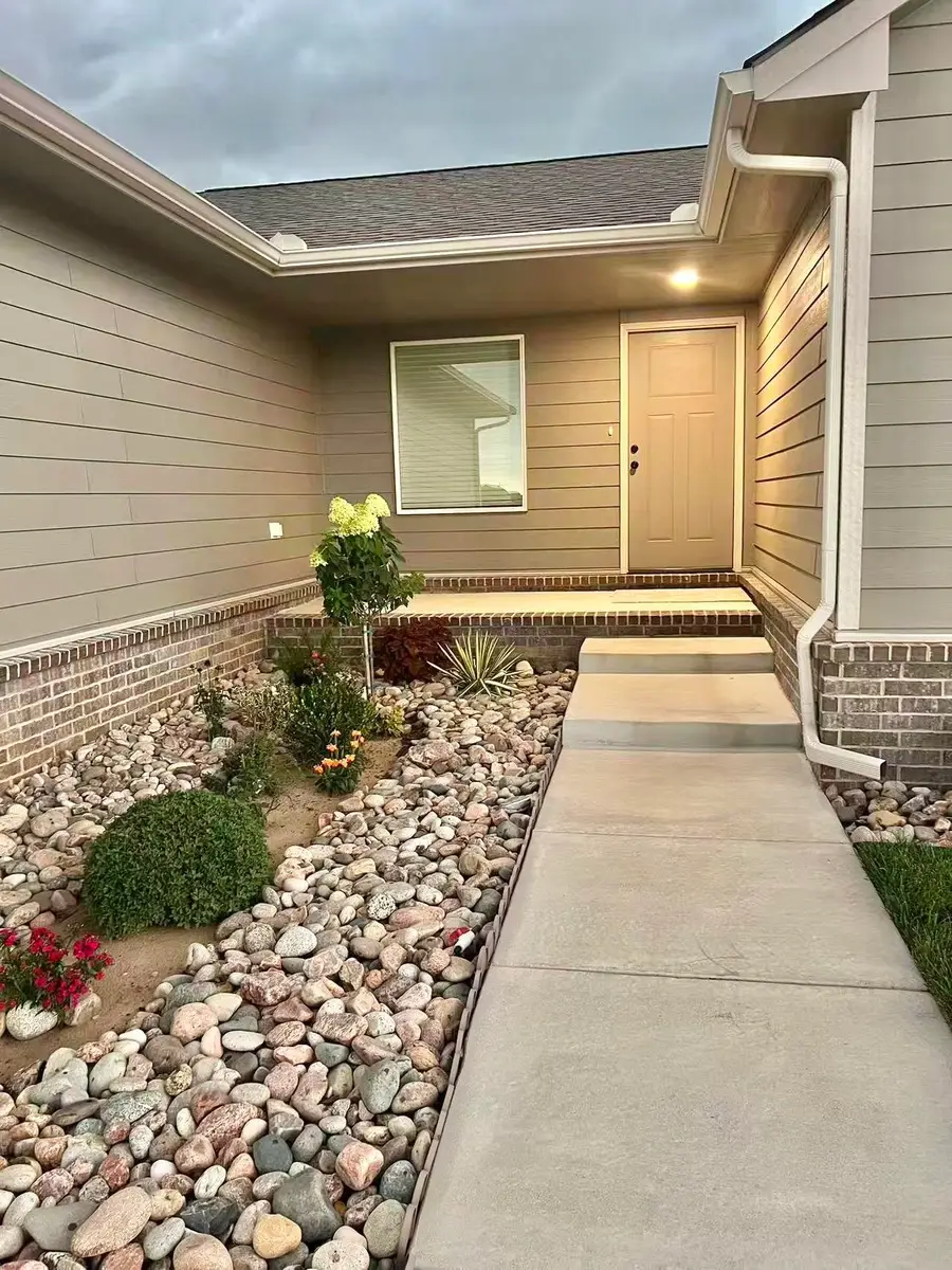 4560 N Atherton St, Maize, KS 67101 - #3