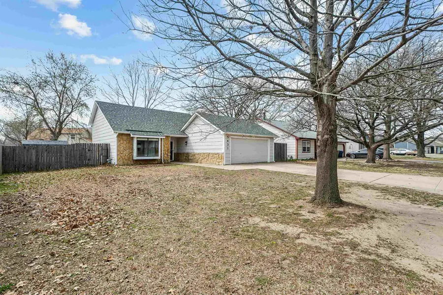 5431 S Sycamore Ave, Wichita, KS 67217 - #3