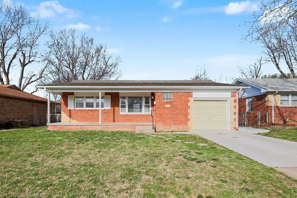 915 S Drury Ln, Wichita, KS 67207 - #1