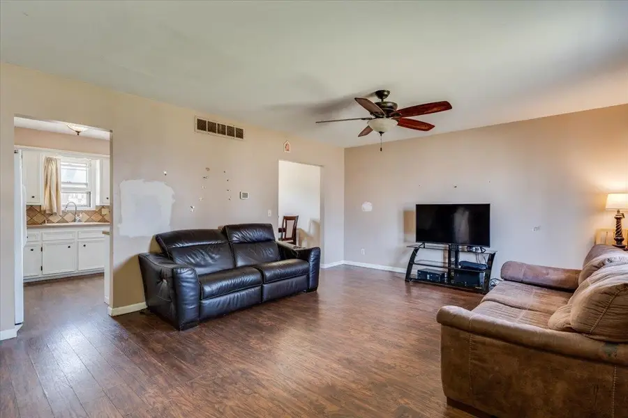 1435 N Brunswick St, Wichita, KS 67212 - #2