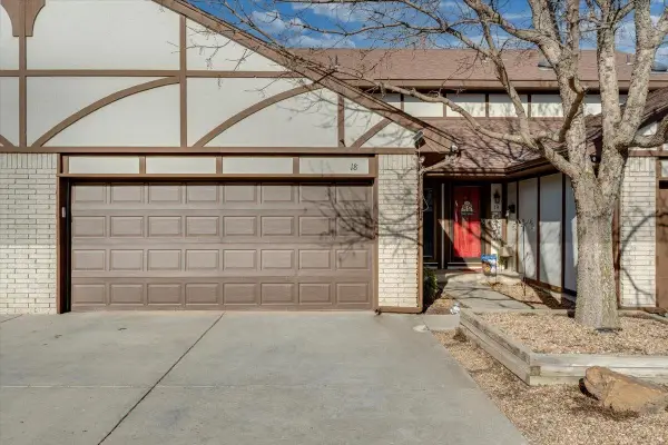 641 N Woodlawn #18, Wichita, KS 67208