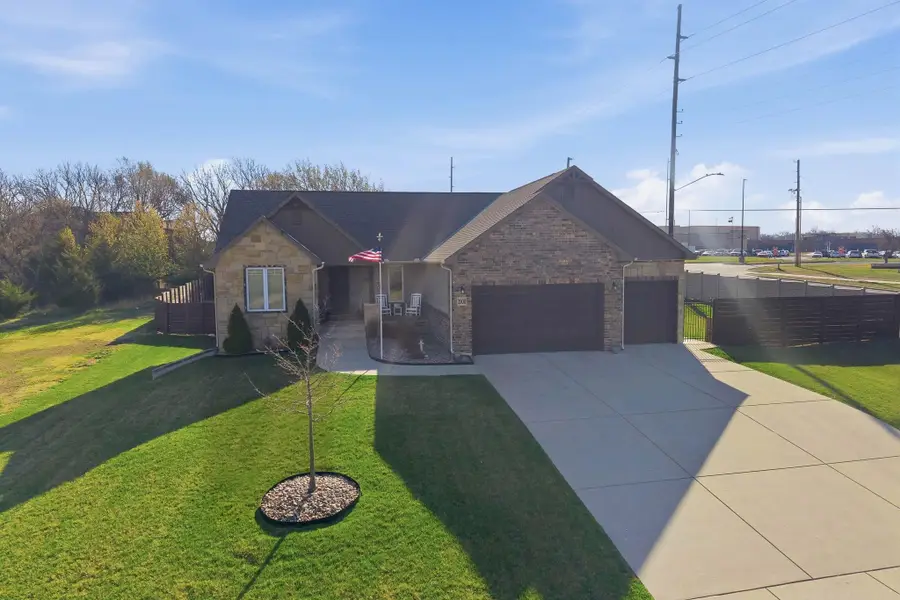 2500 N Debra Dr, El Dorado, KS 67042 - #2