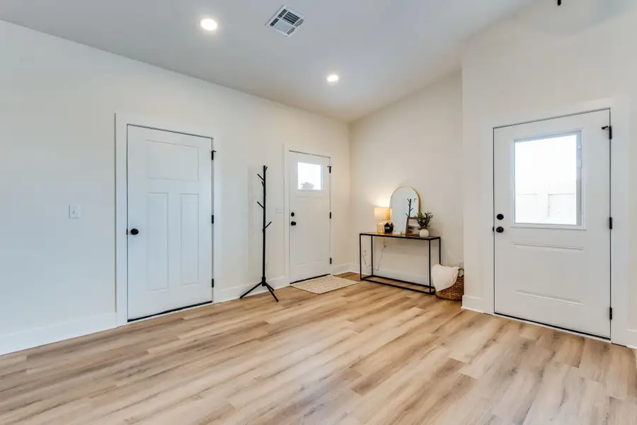 5710 E Bristol, Bel Aire, KS 67220 - #3