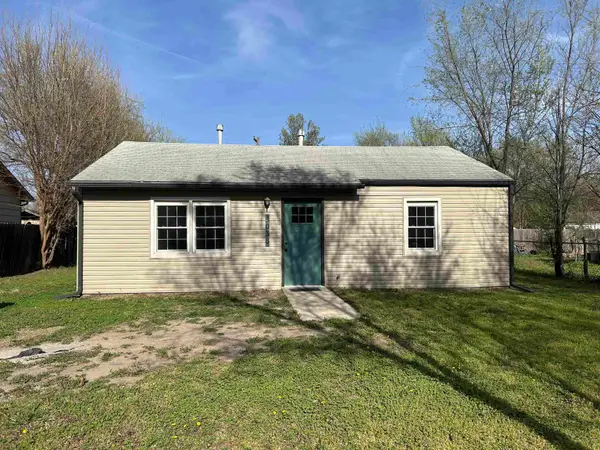 5038 S Meadowview Ave, Wichita, KS 67216