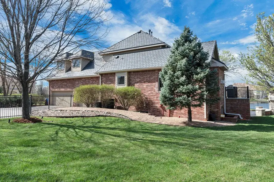 1814 N Red Brush St, Wichita, KS 67206 - #3