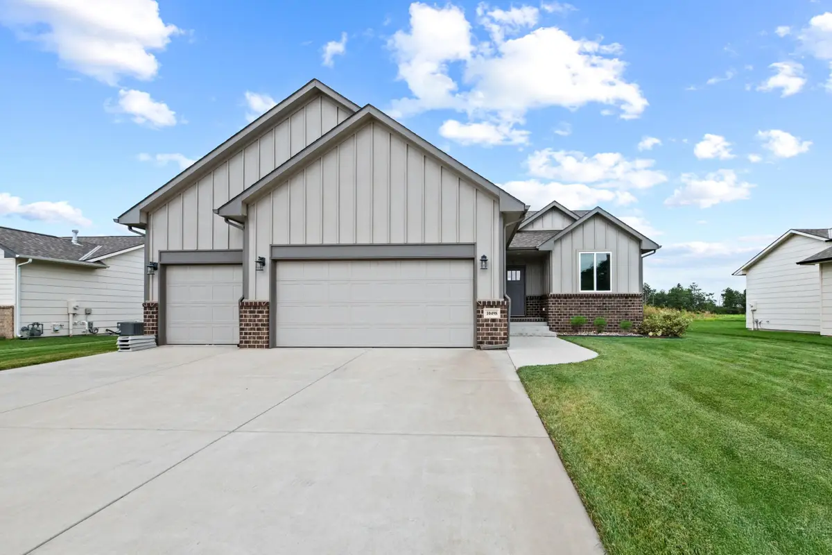 10498 W Wilkinson St, Maize, KS 67101 - #1