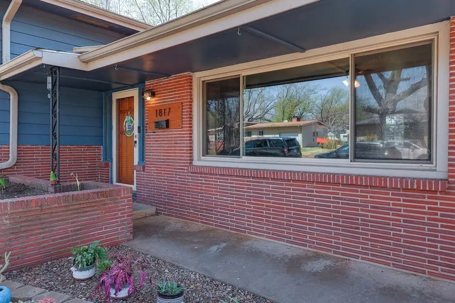 1817 E 13th Ave, Winfield, KS 67156 - #3
