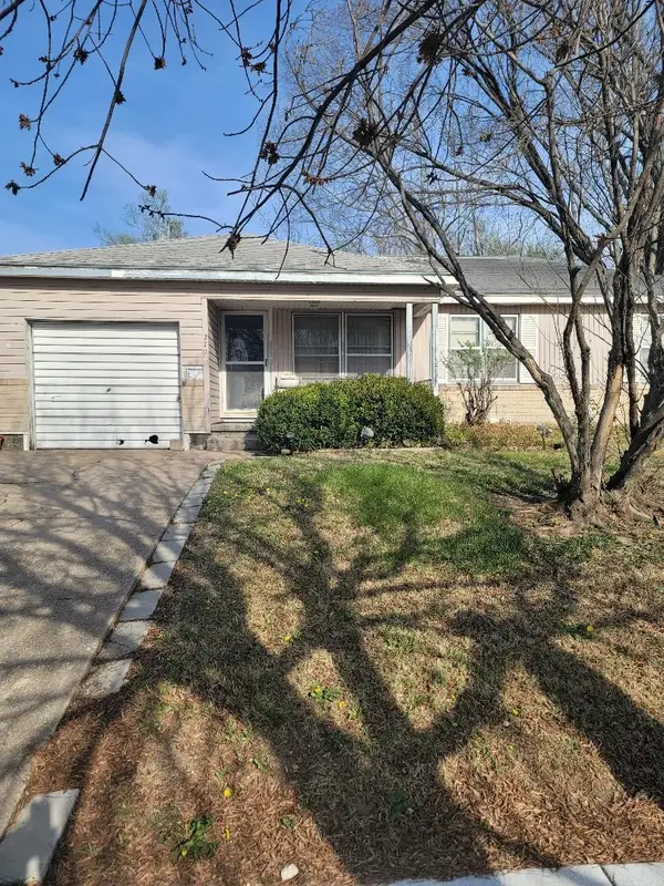 2726 N Spruce St, Wichita, KS 67219