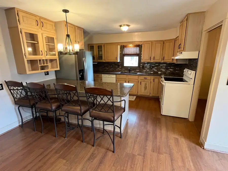 1512 W Blanchard Ave, South Hutchinson, KS 67505 - #3