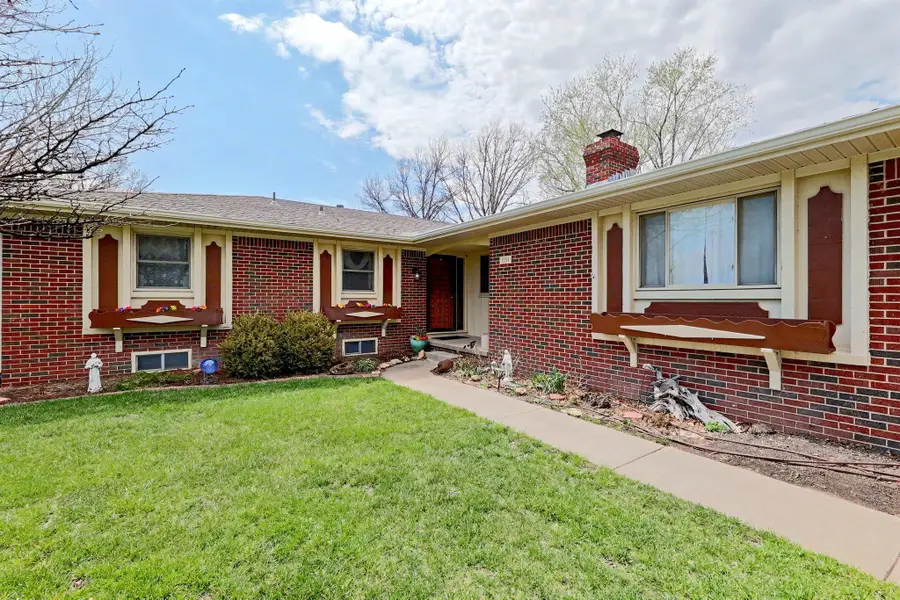 201 Miles Ave, Valley Center, KS 67147 - #3