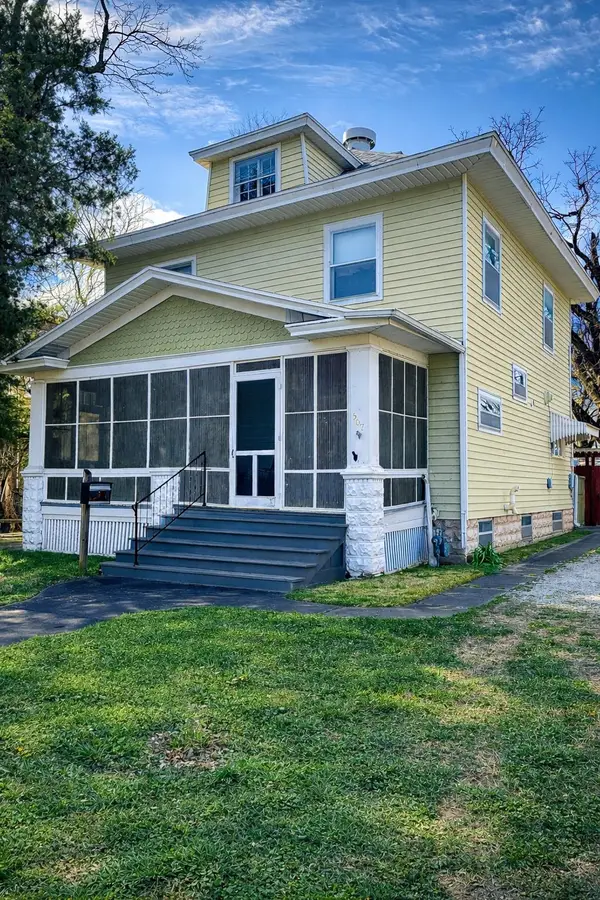 507 W 9th, Winfield, KS 67156