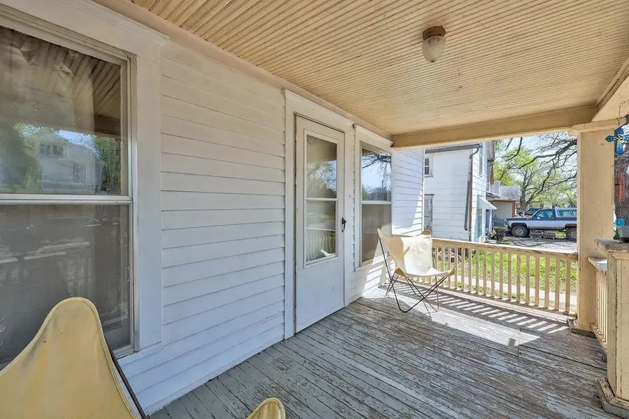 1012 Stewart St, Winfield, KS 67156 - #3