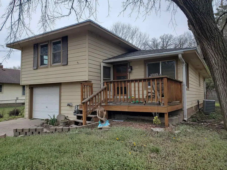 1009 N 12th St, Salina, KS 67401 - #3