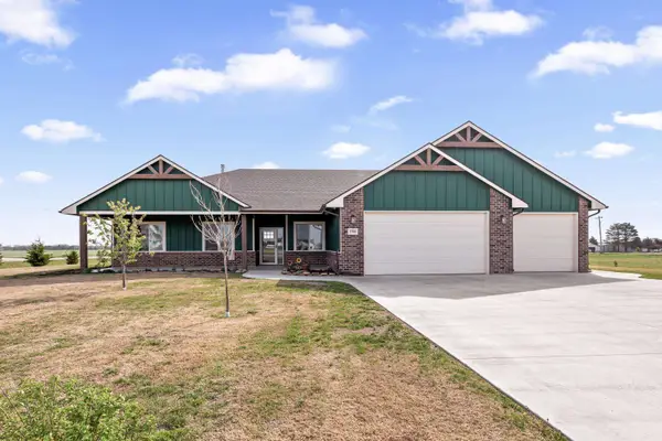 3700 Tapestry Ln, Goddard, KS 67052