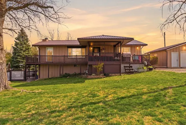 38 Hillcrest Dr, Marion, KS 66861-9365