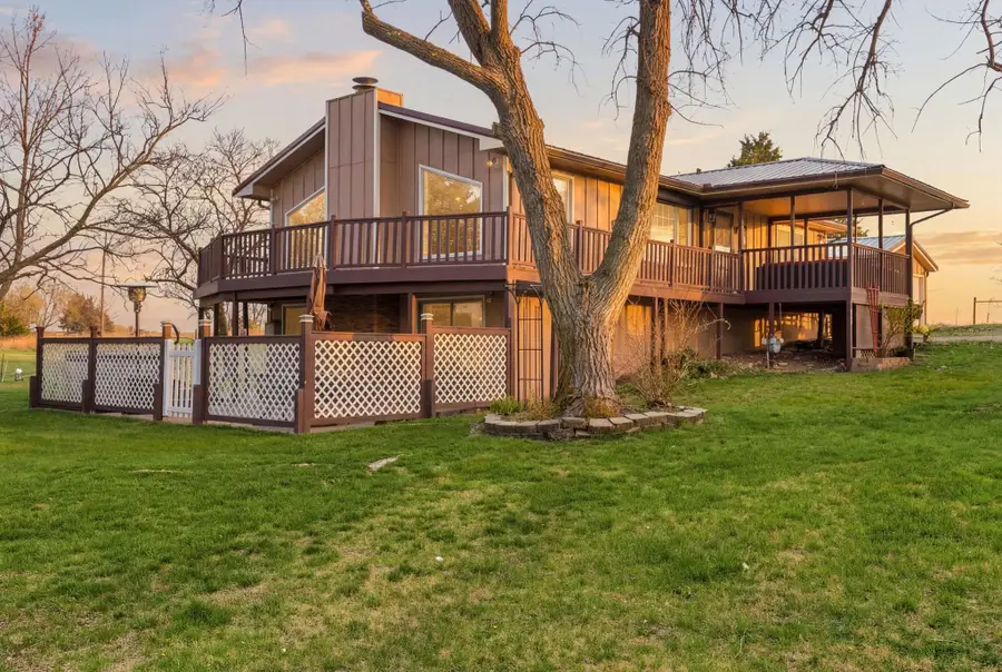 38 Hillcrest Dr, Marion, KS 66861-9365 - #2