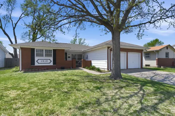 1939 W Dallas St, Wichita, KS 67217