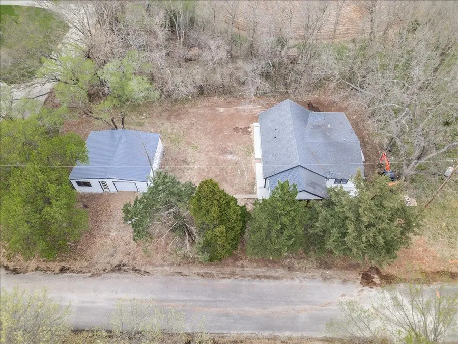 102 E Oak St, Douglass, KS 67039 - #3