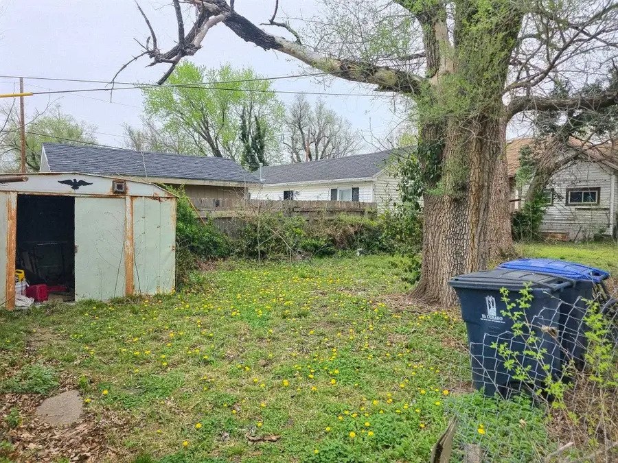 422 N Topeka St, El Dorado, KS 67042 - #3