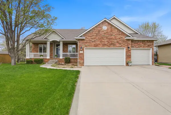 230 S Maple Dunes Ct, Wichita, KS 67235