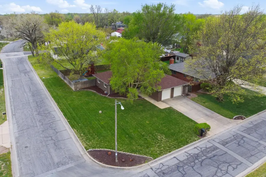 1615 N Holland Ln, Wichita, KS 67212-1572 - #2