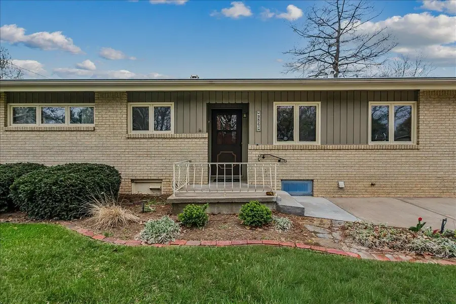 9823 W 9th St N, Wichita, KS 67212 - #2