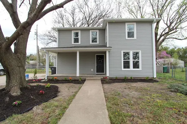 1203 N High St, Newton, KS 67114