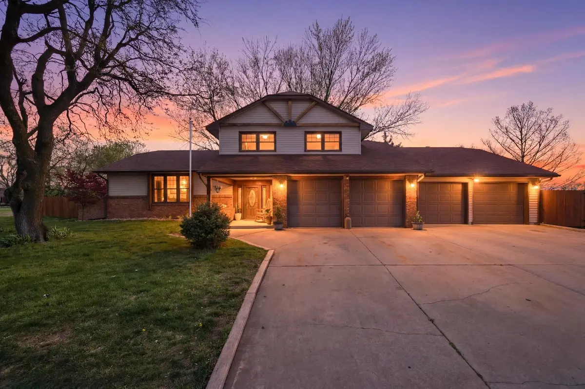 1 Valley View Dr, Goddard, KS 67052 - #1