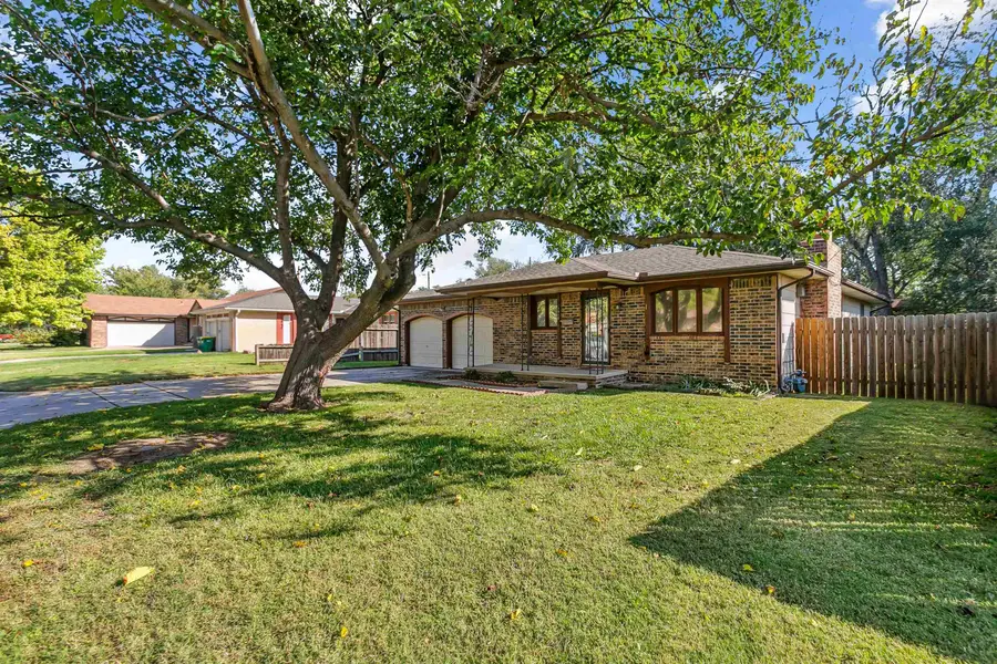 1910 N Mount Carmel Ave, Wichita, KS 67203 - #3