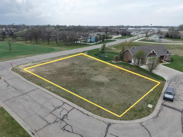 400 Ridge Road, Abilene, KS 67410