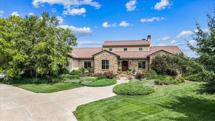 1302 E Bluestem Ct, Andover, KS 67002 - #2