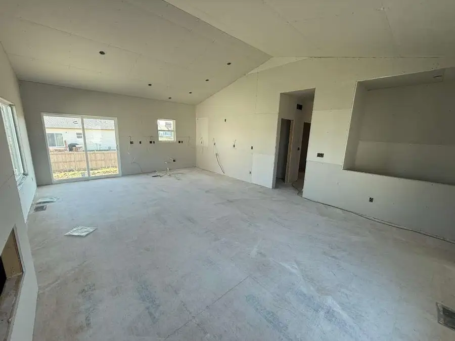 5031 N Toben Ct., Bel Aire, KS 67226 - #2