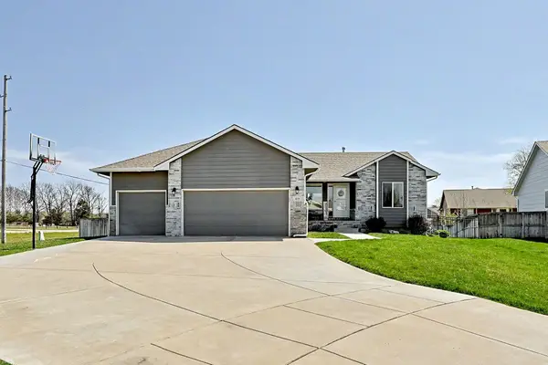 113 W Meadowsweet Ct, Andover, KS 67002