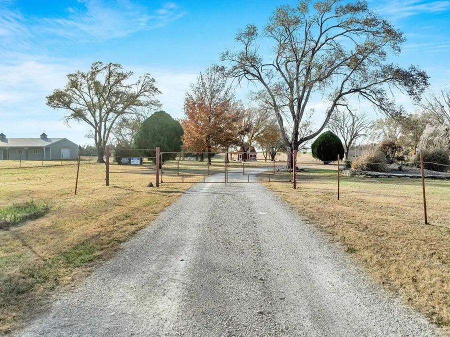 1249 NW Tawakoni Rd, Benton, KS 67017 - #3