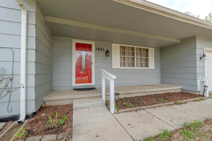 1621 Pin Oak Ct, Rose Hill, KS 67133 - #2