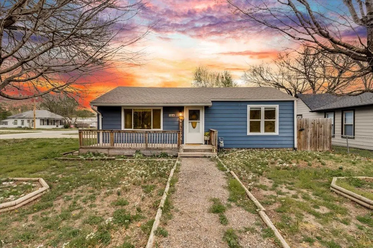 104 S Chestnut St, Douglass, KS 67039 - #1