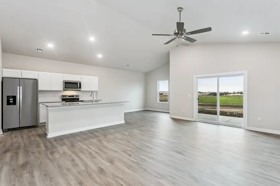 1562 N Emerald Valley Dr, Mulvane, KS 67110 - #2