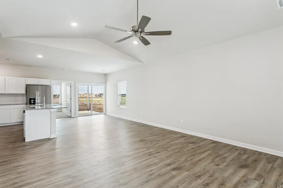 1570 N Emerald Valley Dr, Mulvane, KS 67110 - #3