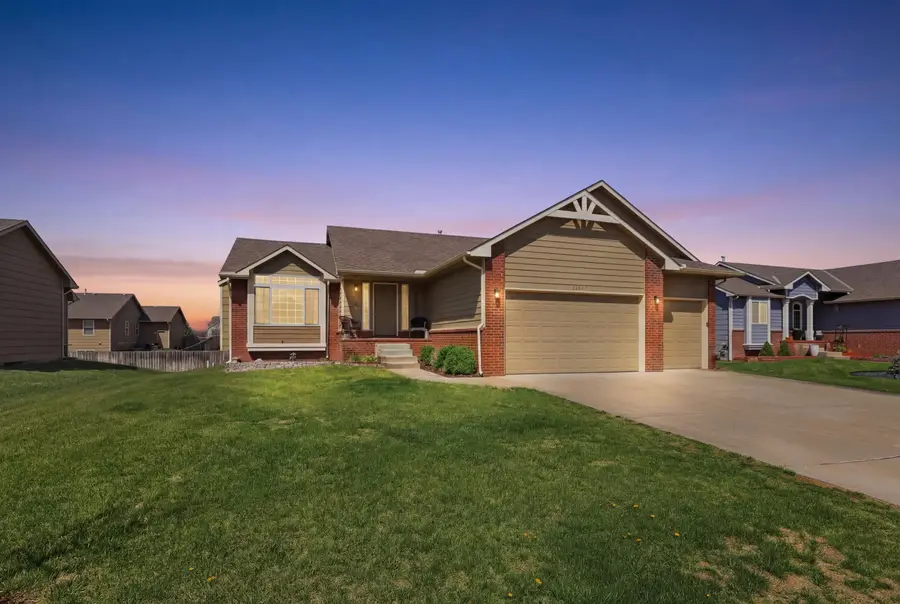 3245 S Bluelake Ct, Wichita, KS 67215 - #2