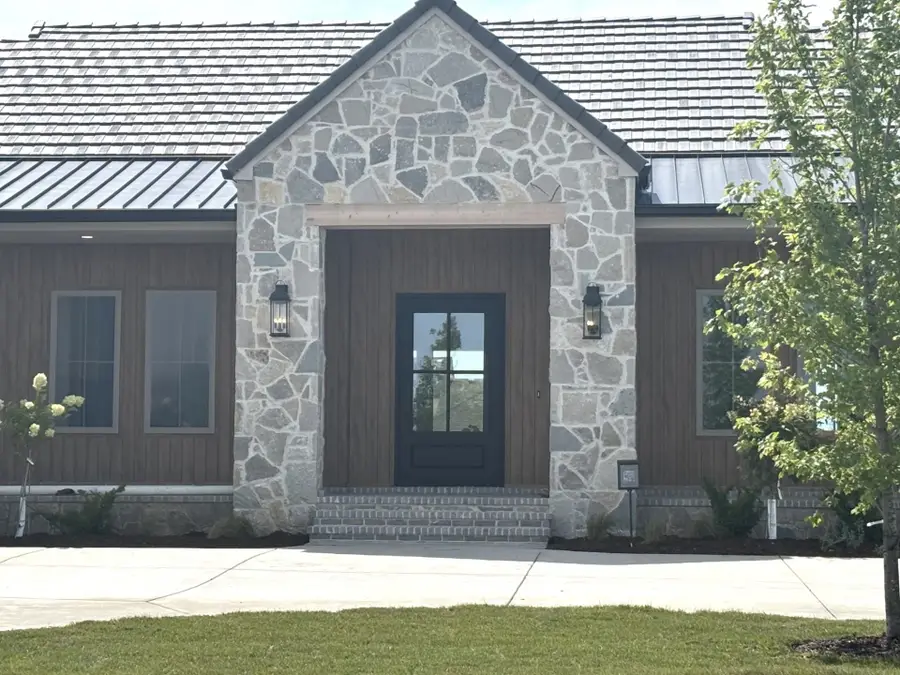 3412 N Bedford Court, Wichita, KS 67226 - #2
