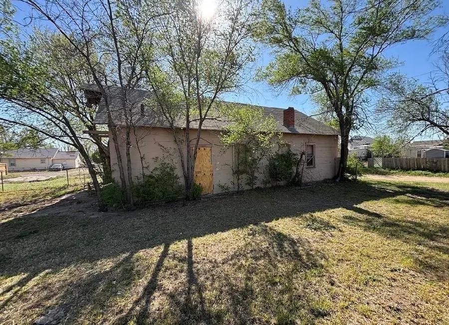 605 W Avene A, Hutchinson, KS 67501 - #2